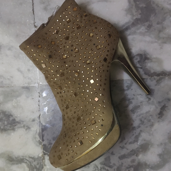 Gorgeous heelz - Picture 2 of 5